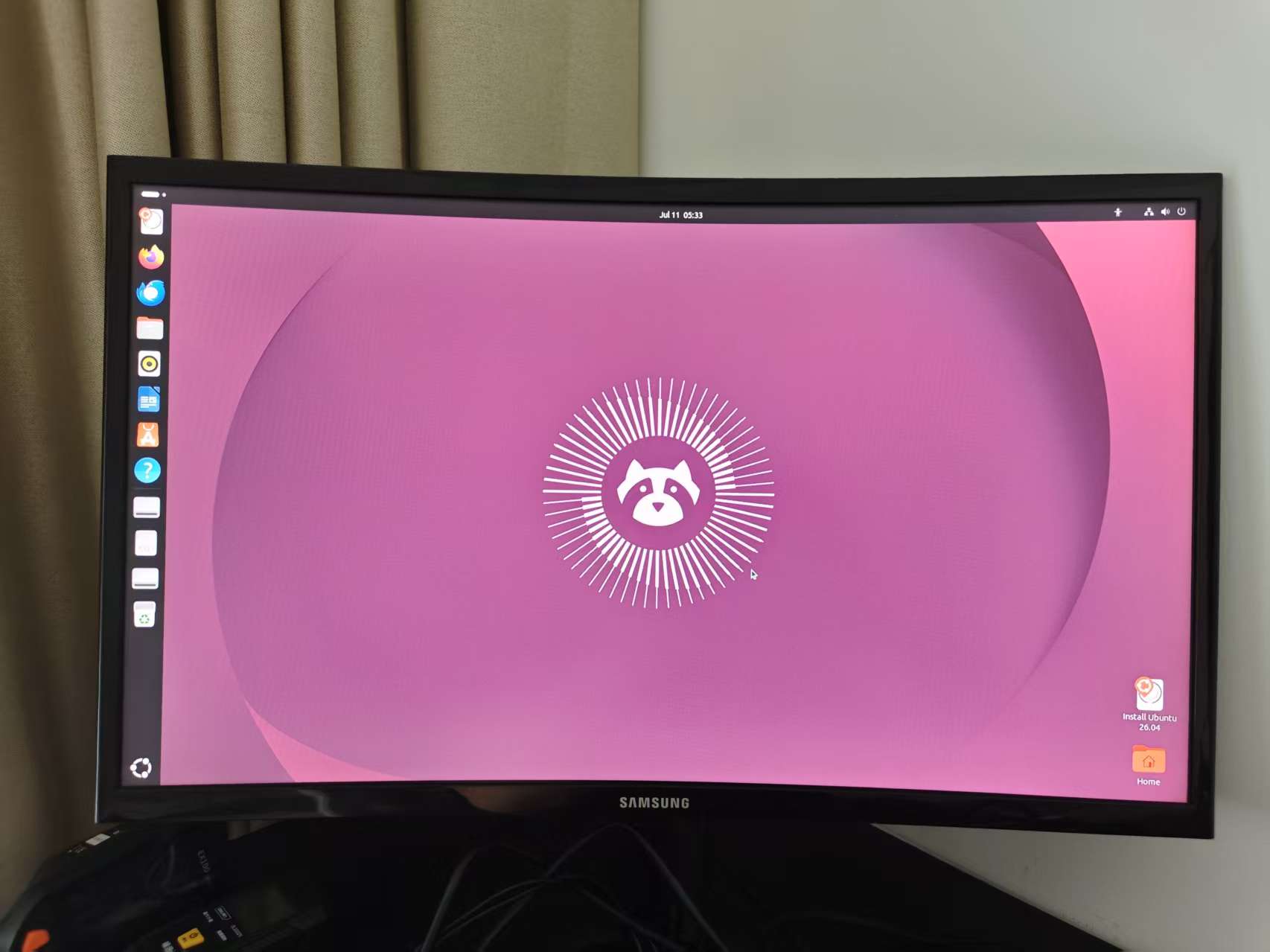 Ubuntu 26.04 LTS live desktop running on the Beelink EQi12